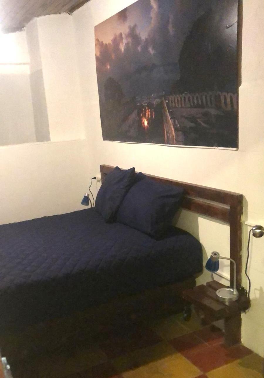 Kamazoztz Hostel And Travel Антигуа-Гватемала Экстерьер фото
